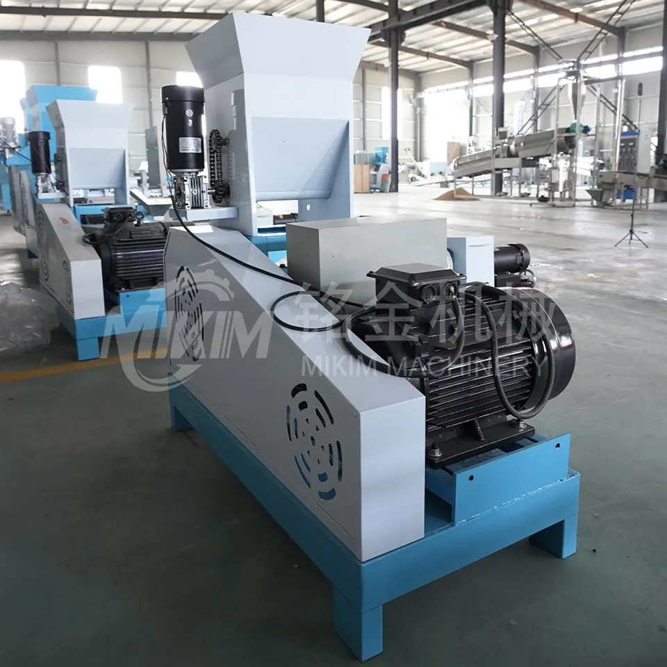 کھیتوں کے لئے ایکسٹروڈر کو کھانا کھلانا